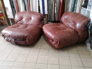 Fauteuil Cassina Soriana, cuir, boutonnage, 1969